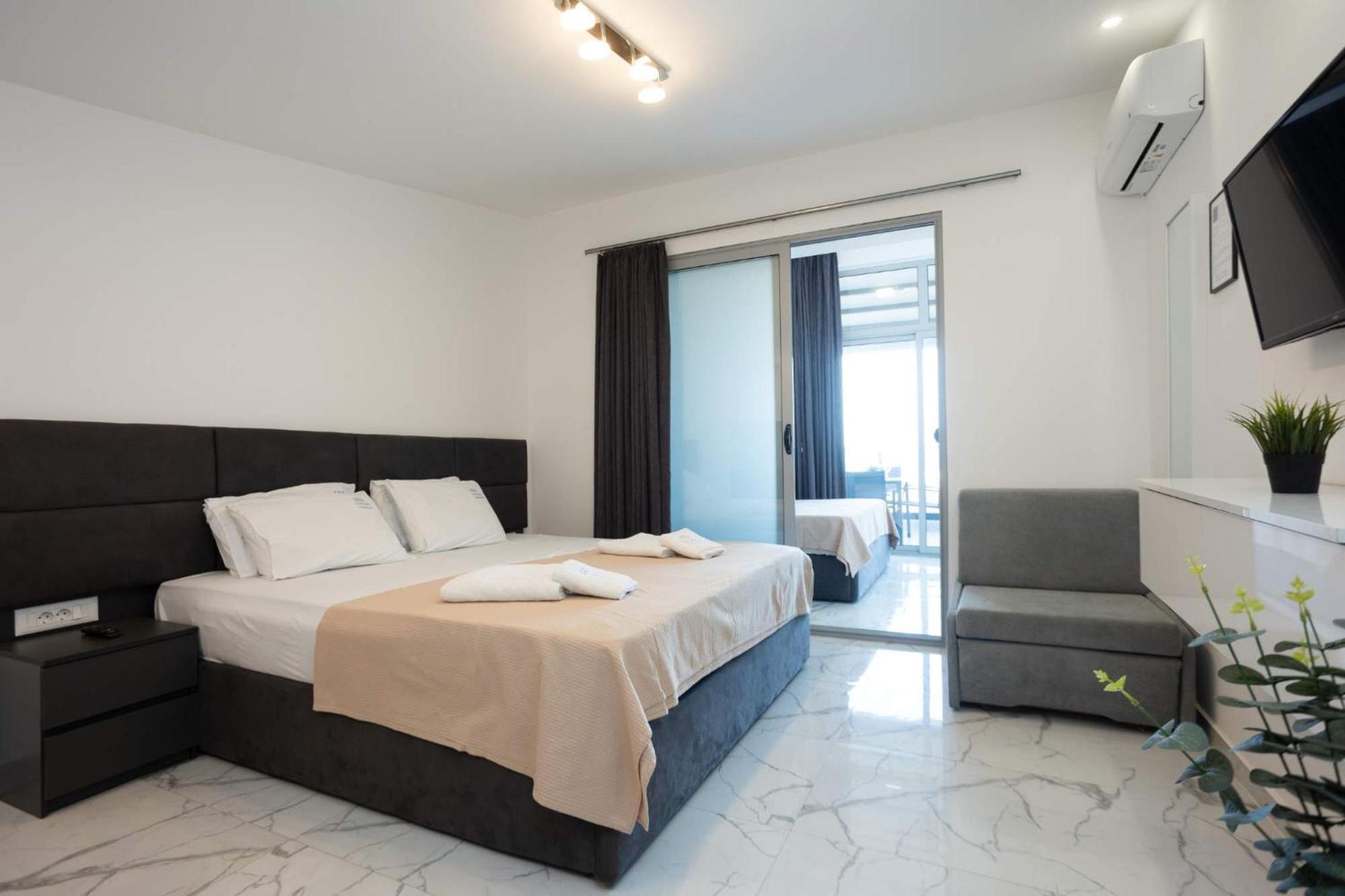 Avgerinos Apartments 波利克罗诺 外观 照片