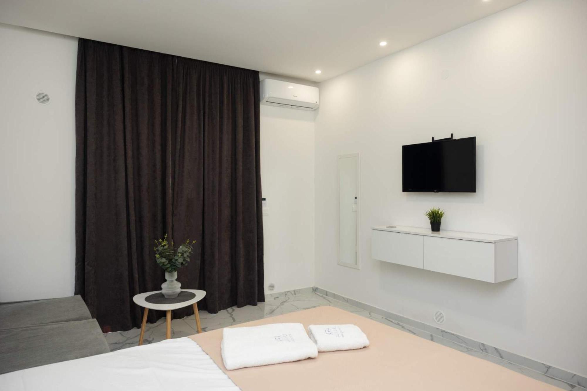 Avgerinos Apartments 波利克罗诺 外观 照片